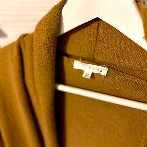Little Lies maxi length caramel cardi in S/M. - Picture 2 of 2